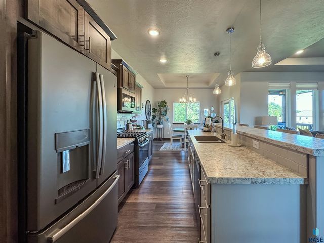 7804 S Brande Park Cir Circle, Sioux Falls, SD 57108