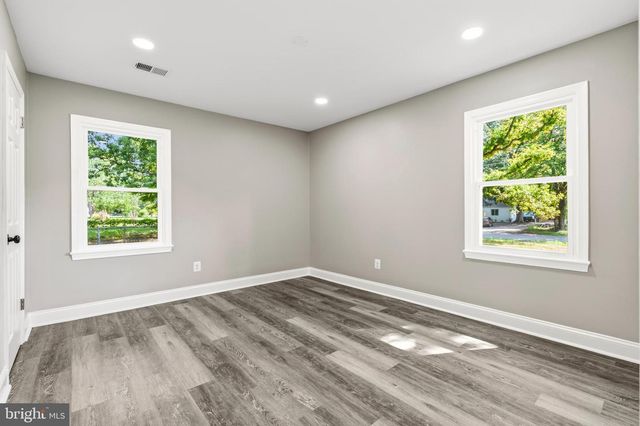 2608 HOLLY DR, Fort Washington, MD 20744