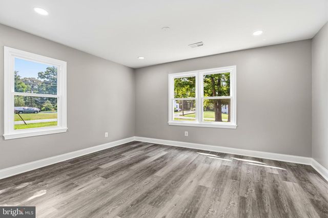 2608 HOLLY DR, Fort Washington, MD 20744