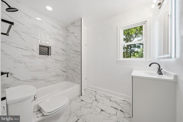 2608 HOLLY DR, Fort Washington, MD 20744