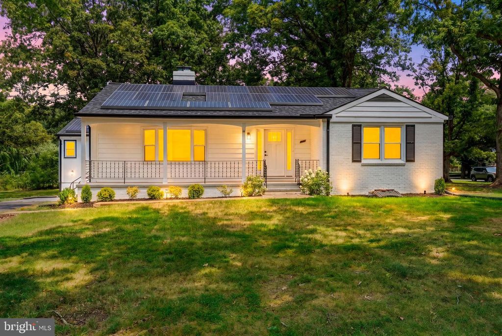 2608 HOLLY DR, Fort Washington, MD 20744