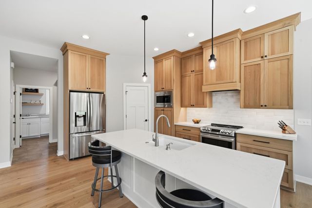 25155 Glen Road, Excelsior, MN 55331