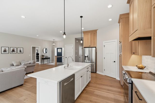 25155 Glen Road, Excelsior, MN 55331