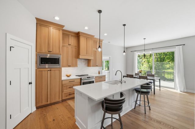25155 Glen Road, Excelsior, MN 55331