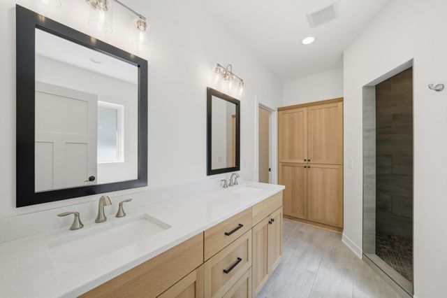 25155 Glen Road, Excelsior, MN 55331