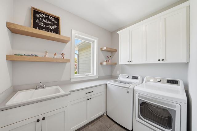 25155 Glen Road, Excelsior, MN 55331