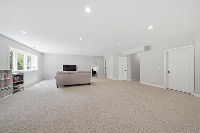 25155 Glen Road, Excelsior, MN 55331