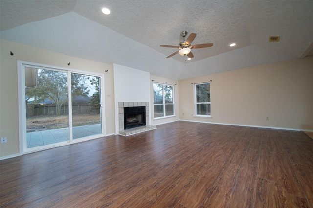 2411 Gunston Ct, Sugar Land, TX 77478