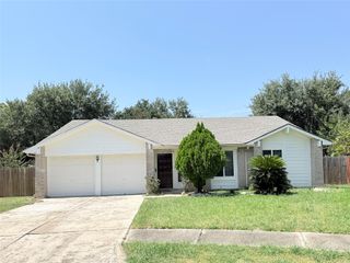 2411 Gunston Ct, Sugar Land, TX 77478