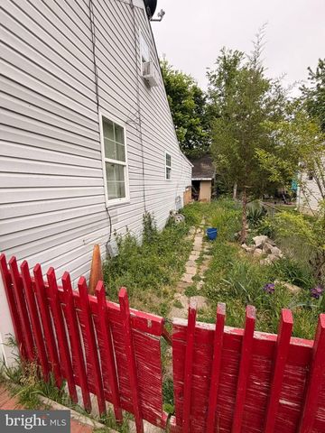 216 COAKLEY ST, Fredericksburg, VA 22401