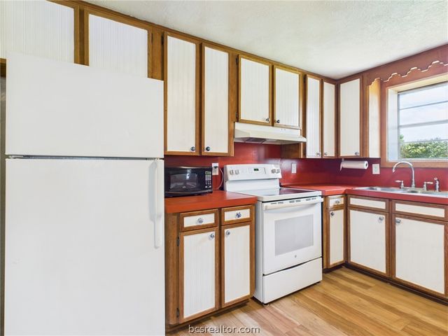 7070 Tabor, Bryan, TX 77808