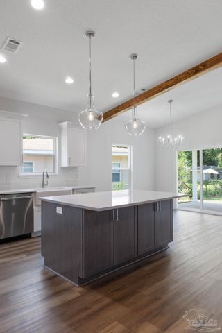 7842 Tippin Ave, Pensacola, FL 32504