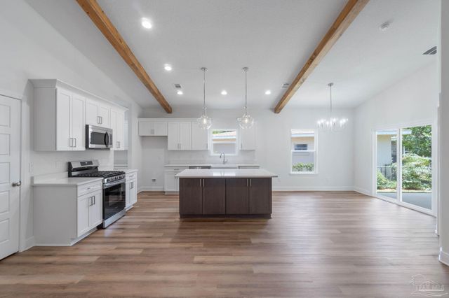 7842 Tippin Ave, Pensacola, FL 32504