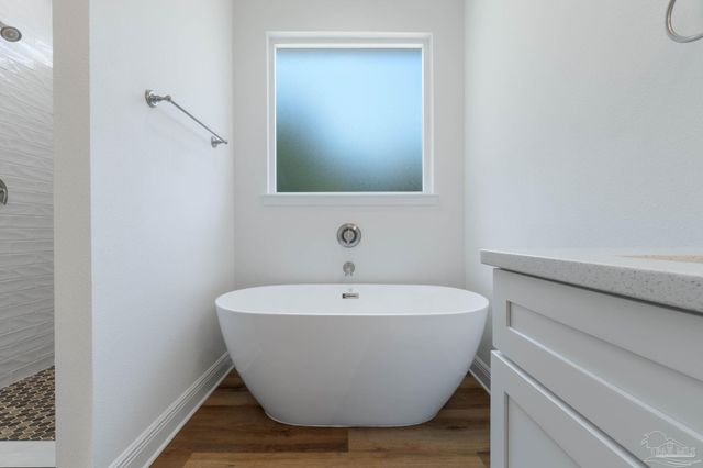 7842 Tippin Ave, Pensacola, FL 32504