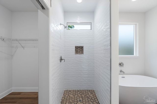 7842 Tippin Ave, Pensacola, FL 32504