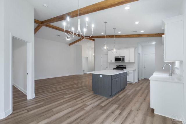 7842 Tippin Ave, Pensacola, FL 32504