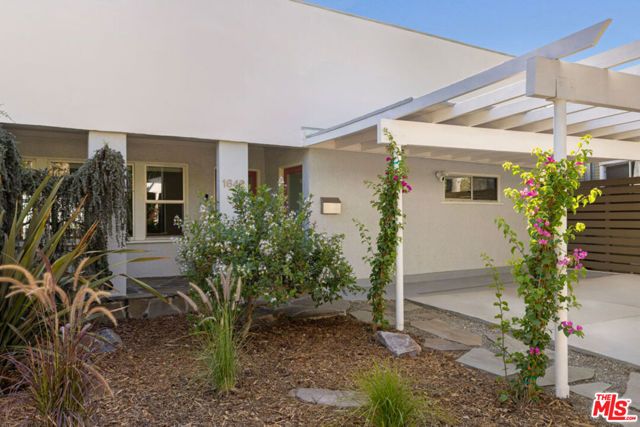 1642 Elevado Street, Los Angeles, CA 90026