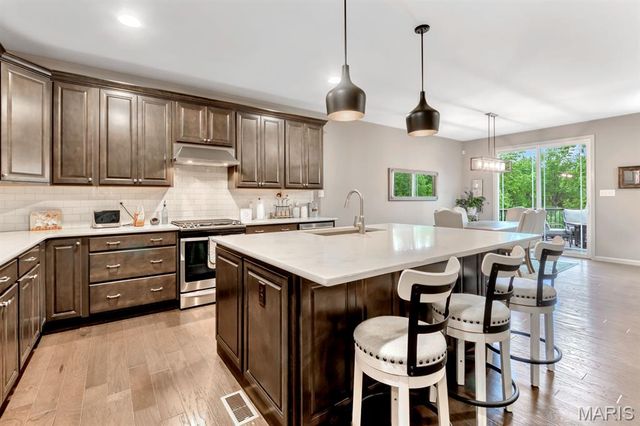 2780 Brook Hill Lane, St Charles, MO 63303