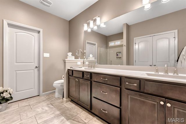 2780 Brook Hill Lane, St Charles, MO 63303