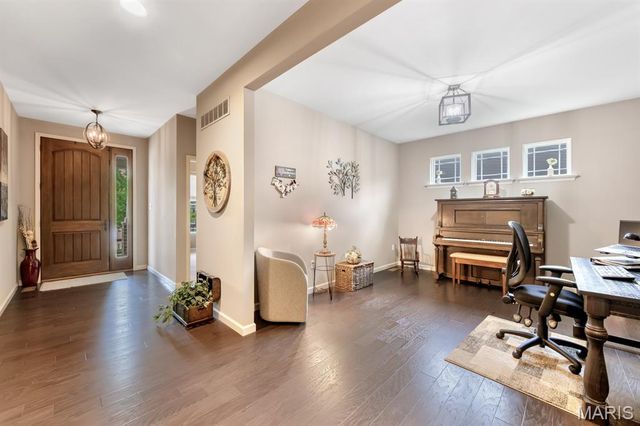 2780 Brook Hill Lane, St Charles, MO 63303
