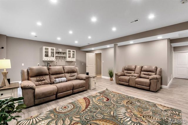 2780 Brook Hill Lane, St Charles, MO 63303