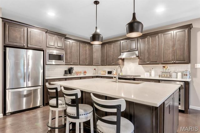 2780 Brook Hill Lane, St Charles, MO 63303