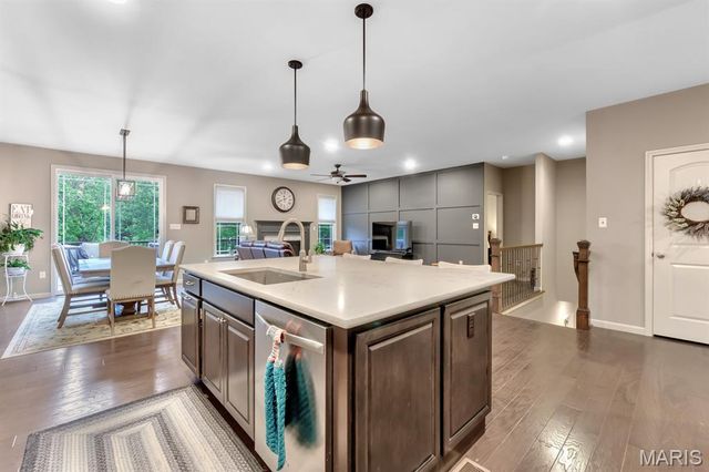 2780 Brook Hill Lane, St Charles, MO 63303