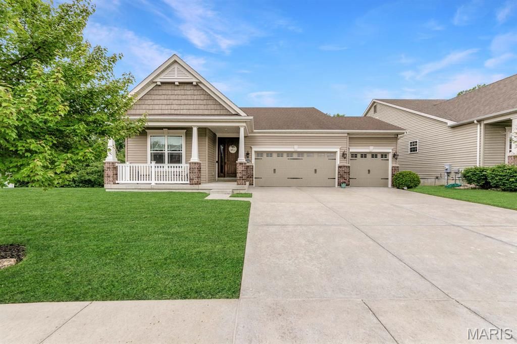 2780 Brook Hill Lane, St Charles, MO 63303