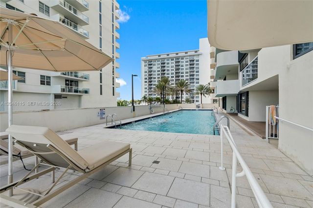 5757 Collins Ave 2207, Miami Beach, FL 33140
