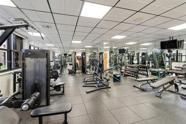 5757 Collins Ave 2207, Miami Beach, FL 33140
