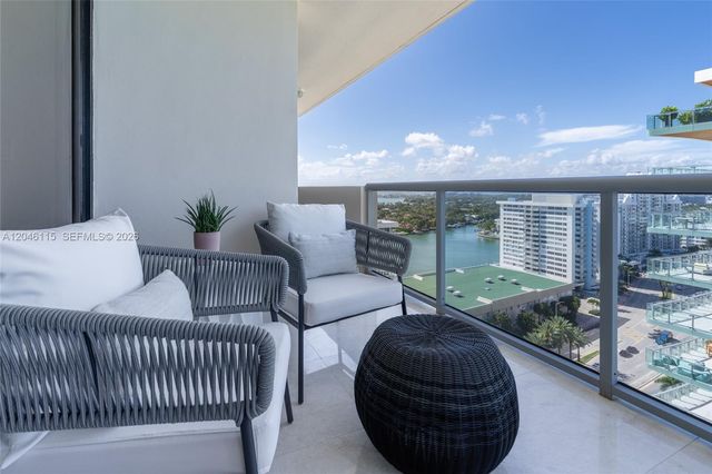 5757 Collins Ave 2207, Miami Beach, FL 33140