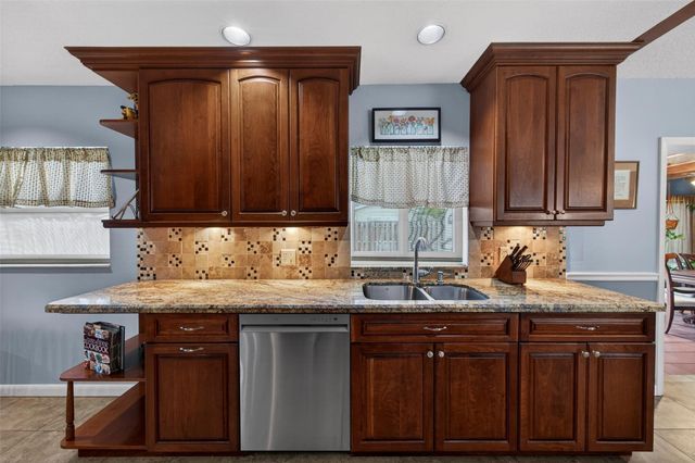 6710 NW 28th Terrace, Fort Lauderdale, FL 33309