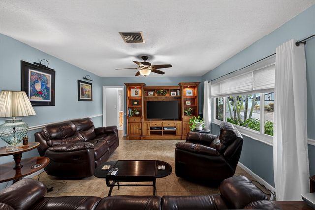 6710 NW 28th Terrace, Fort Lauderdale, FL 33309