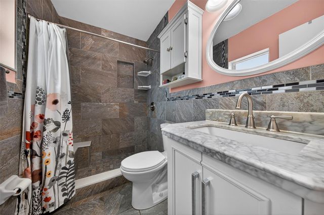 6710 NW 28th Terrace, Fort Lauderdale, FL 33309