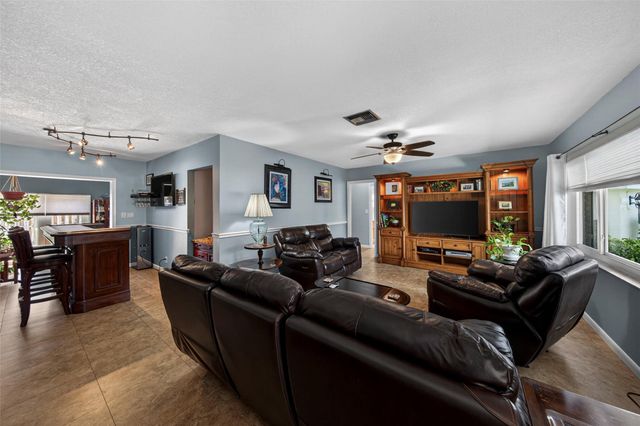 6710 NW 28th Terrace, Fort Lauderdale, FL 33309