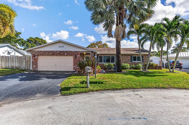 6710 NW 28th Terrace, Fort Lauderdale, FL 33309