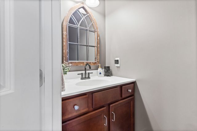 885 Sandstone Ridge, Newport, KY 41076