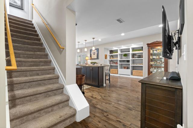 885 Sandstone Ridge, Newport, KY 41076