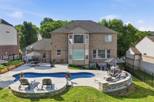 885 Sandstone Ridge, Newport, KY 41076