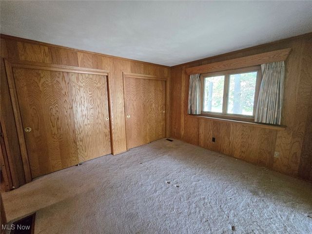 425 Tonawanda Trail SW, Hartville, OH 44632