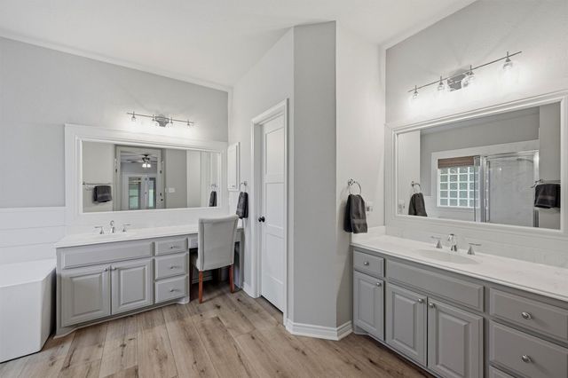 219 Navajo Trail, Lake Kiowa, TX 76240