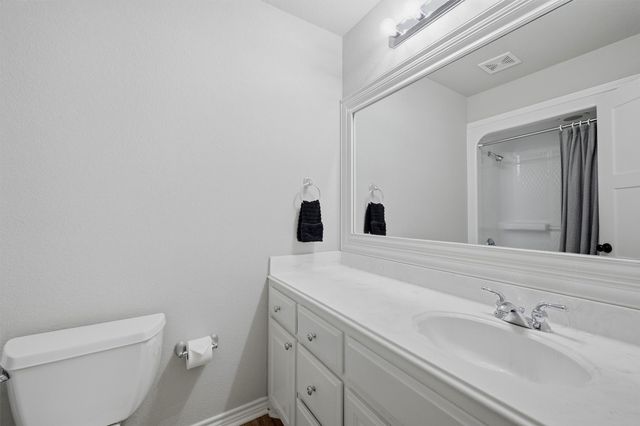 219 Navajo Trail, Lake Kiowa, TX 76240