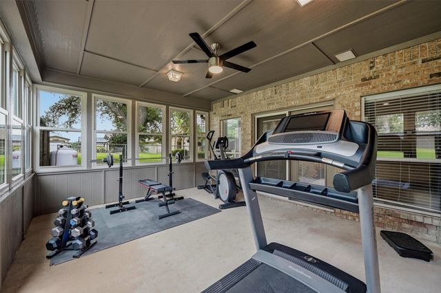 219 Navajo Trail, Lake Kiowa, TX 76240