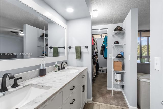 2810 SW 87th Ave 918, Davie, FL 33328