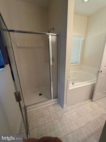 211 DOGWOOD AVE, Colonial Beach, VA 22443