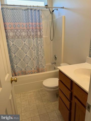 211 DOGWOOD AVE, Colonial Beach, VA 22443
