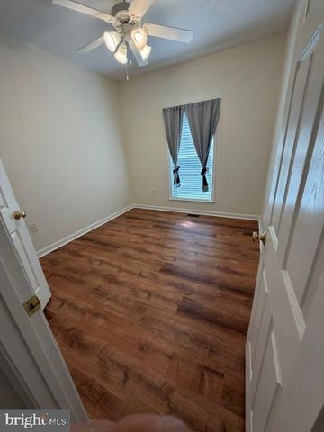 211 DOGWOOD AVE, Colonial Beach, VA 22443