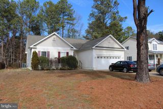 211 DOGWOOD AVE, Colonial Beach, VA 22443