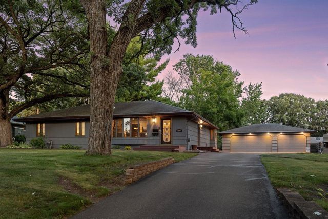 3801 W 114th Street, Bloomington, MN 55431