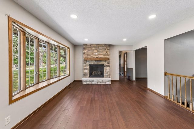 3801 W 114th Street, Bloomington, MN 55431